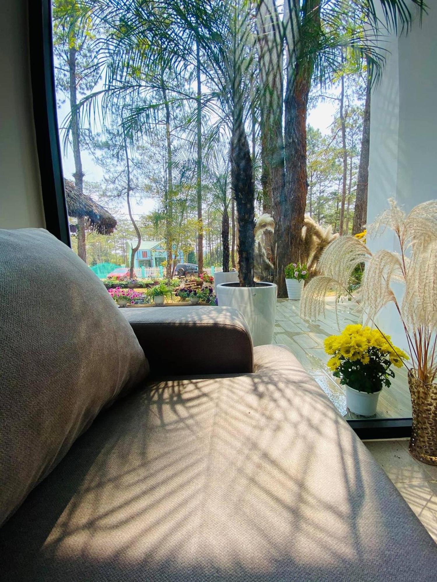 S'Nghe Homestay Mang Den Kon Von Kla Esterno foto